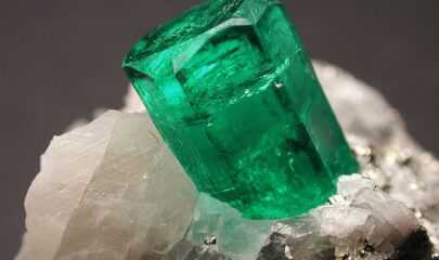 Изумруд — драгоценный камень зелёного цвета